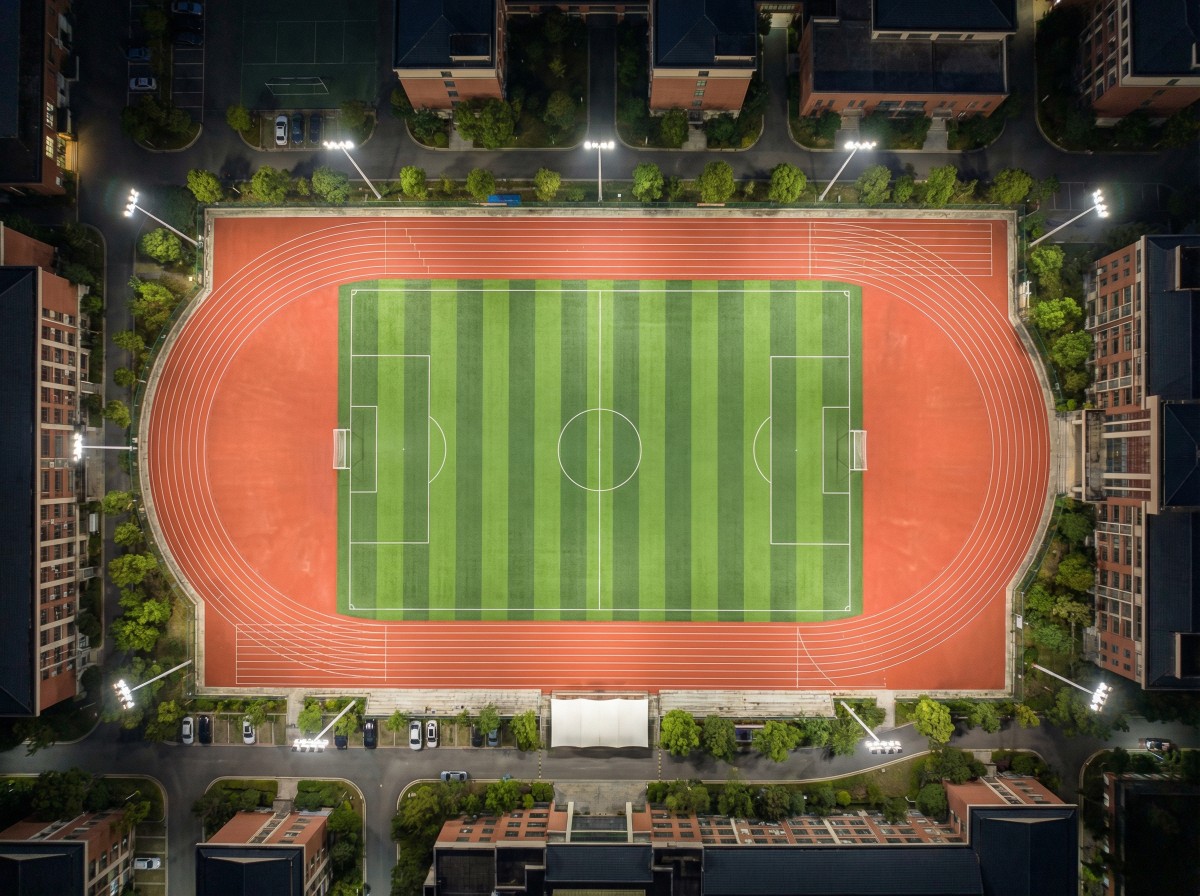 阜阳市硅PU球场预制型塑胶跑道 - 方案